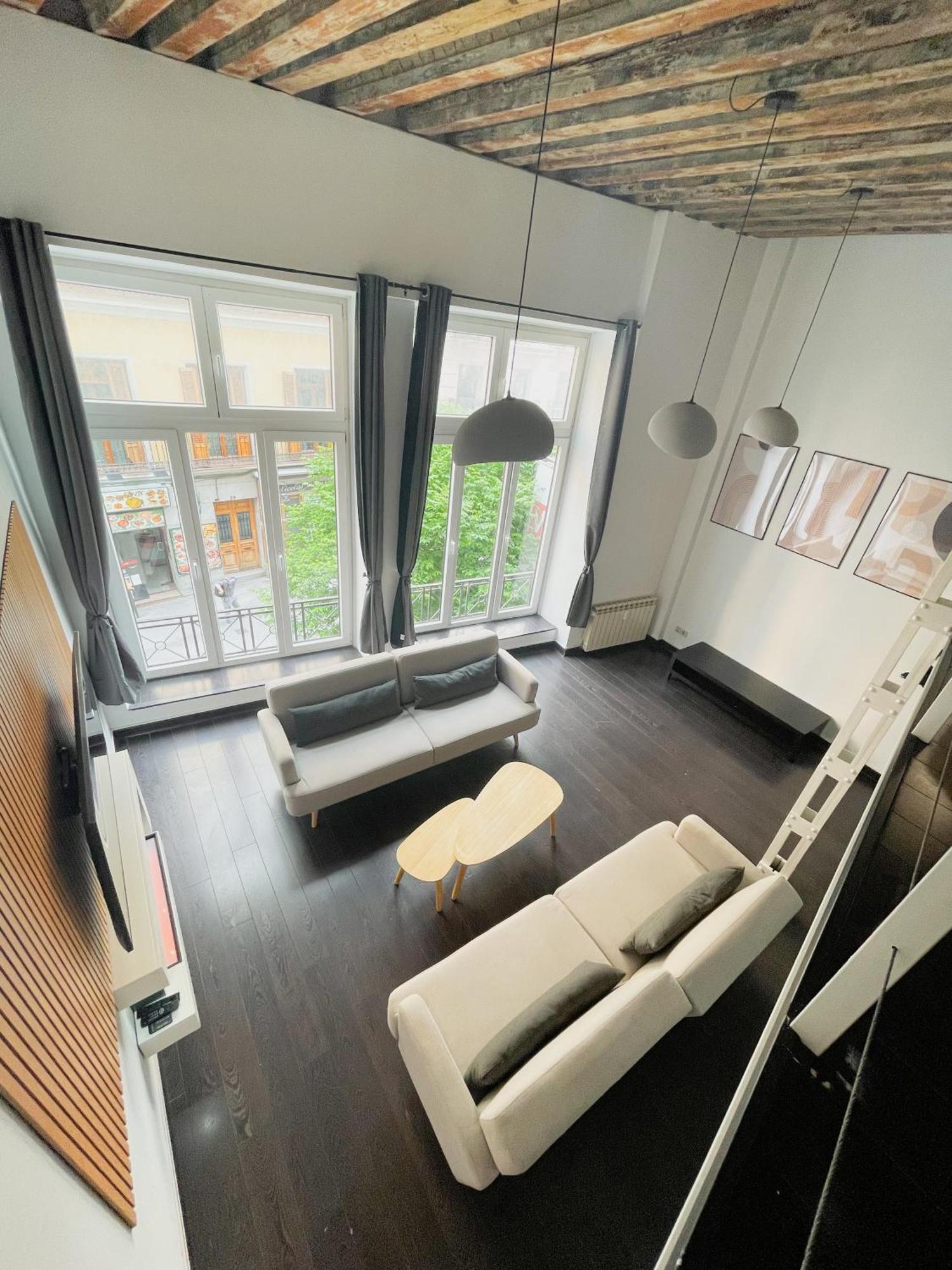 Carretas Duplex Exterior Derecha Daire Madrid Dış mekan fotoğraf